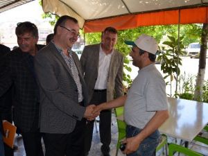 Hasan Özyer’e Toparlar Mahallesi’nde Coşkulu Karşılama