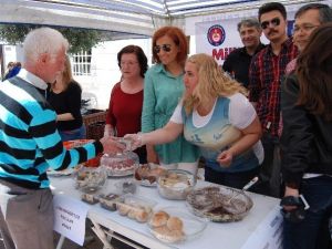 TÜRKAV Aydın Şubesi’nden Kermes