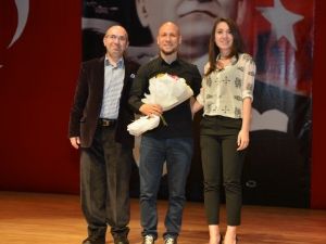 Kahraman Tazeoğlu Öğrencilerle Buluştu