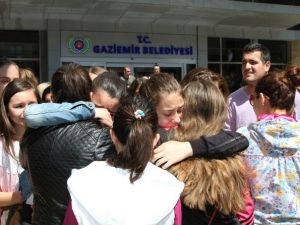 Yabancı Çocuklardan Gözyaşlarıyla Veda