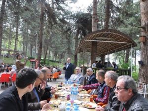 Niksar Belediyesi’nden İşçilere ’1 Mayıs’ Kahvaltısı