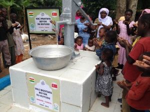 Gana’da Yaptırılan Su Kuyusuna Vali Büyük’ün Adı Verildi