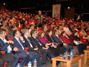 Vali Düzgün, Merhamet Devrimi Konferansı’na Katıldı