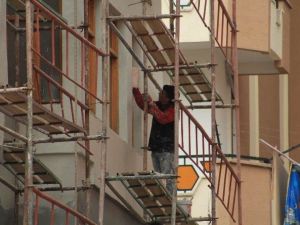 Herkes Halay Çekti, İnşaat İşçileri Çalıştı