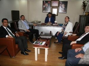 AK Parti’liler Yenişehir İlçe Binasında Bir Araya Geldi