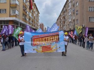 Eskişehir’de 1 Mayıs Kutlamalarına Yağmur Engel Olmadı