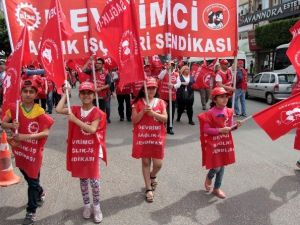 Adana’da 1 Mayıs Kutlaması