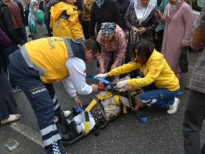 Motosiklet Yaşlı Kadına Çarptı