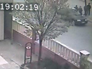 Otomobilin Çarptığı Kadın Metrelerce Uçtu