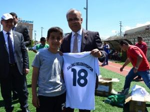 Başkan Kayda’dan Özel Sporculara Forma