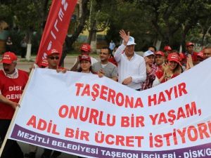 Başkan Tarhan İşçilerle El Ele