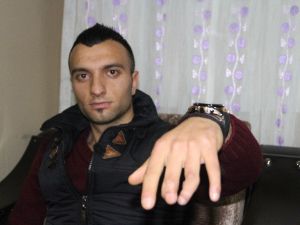 Askerdeyken Parmaklarını Kaybeden Genç Gazilik Unvanı İstiyor