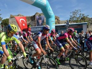 Bisiklet Turunun 7.etabı St.jean Kilisesi Önünde Start Aldı