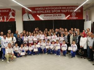 Halk Oyunları Ekibi Denizli’nin Gururu Oldu