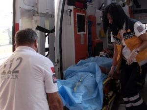 Tesisat Döşerken Akıma Kapıldı