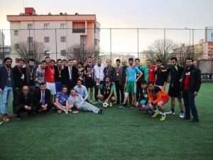 Öğrenciler Arası Futbol Turnuvasında Makine Mühendisliği Şampiyon Oldu