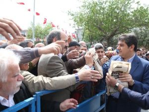 Esenler’de 100 Bin Kişiye Arpa Ekmeği Dağıtıldı