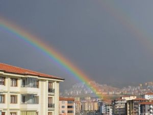 Malatya Semalarında Oluşan Gökkuşağı Büyüledi