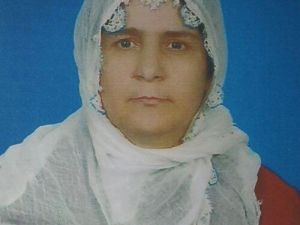 İşitme Engelli Eşini Bulmak İçin Elindeki Fotoğrafla Sokak Sokak Dolaştı