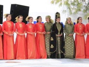 Saruhanlı’da Kafkas Şenliği Coşkusu