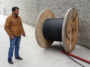 Hırsız Şantiyeden 5 Bin Liralık Kablo Çaldı