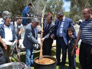 Kuşadası’ndaki Hadimliler Pilav Gününde Buluştu