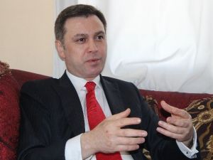 Türk Parti Genel Başkanı Özgüç, Erzurum’da Bar Oynadı, Türbeyi Ziyaret Etti