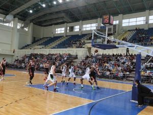 Büyükşehir Uzatmalarda Mağlup Oldu