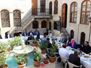 Belediye Başkanı Kara Basın Mensuplarıyla Bir Araya Geldi