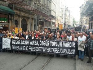 Gazeteciler ‘Basın Özgürlüğü’ İçin Yürüdü