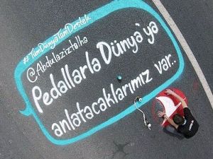THY Bisikletçilere Destek Mesajlarını Yollara Kazıdı