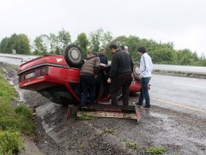 Takla Atan Otomobilden Burnu Bile Kanamadan Çıktı