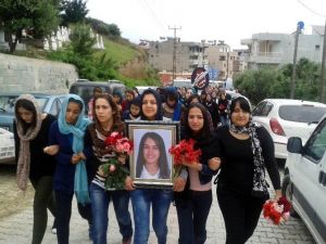 Liseli Esma Kalbine Yenildi