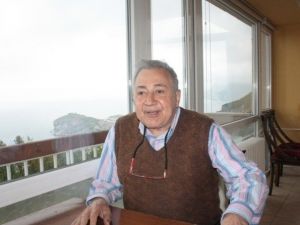 Prof. Dr. Orhan Kural: “Cem Yılmaz’ın Vicdanı Ne Kadar Rahat?”