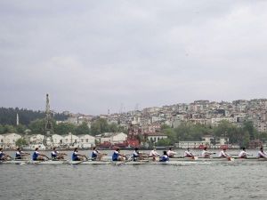 Gençler, 4. Haliç Dostluk Kupası İçin Yarıştı