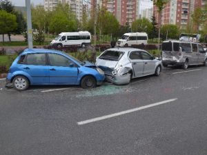 Kayseri’de Zincirleme Trafik Kazası: 7 Yaralı