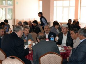 AK Parti Afyonkarahisar Milletvekili Adayları Muhtarları Dinledi