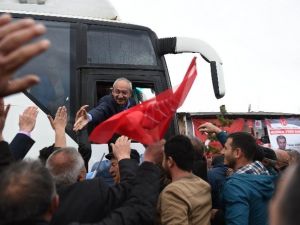 CHP Lideri Kılıçdaroğlu, Susuz’da Çay Molası Verdi