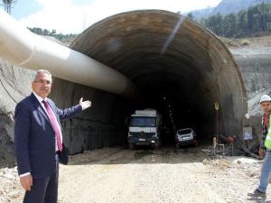 AK Parti’li İbrahim Aydın İbradı’da Tünel İnşaatını İnceledi
