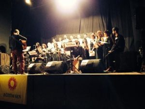 Çok Dilli Koro 6 Dilde Şarkı Söyledi