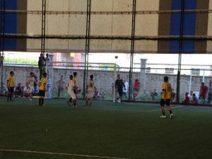 Doktorlar Ameliyatta Değil Halı Sahada Ter Döktü