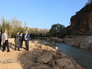 Vali Özkan Atabey’de İncelemelerde Bulundu