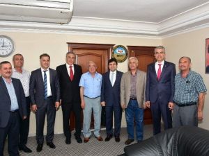 MHP Milletvekili Adayları Manavgat’ta Esnaf Temsilcileriyle Buluştu