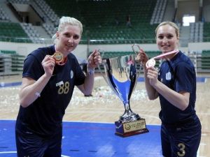 Kupa Kızı Yenimahalle