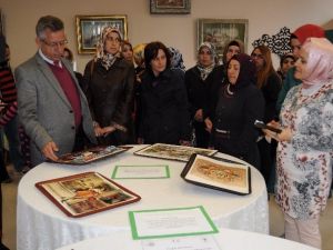 Yozgat Belediyesi Tarafından Açılan Kurslarda Üretilen Ürünler Sergilendi