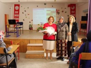 Tepebaşı Belediyesi Sosyal Yaşam Okulu’ndan "Kadın Hastalıkları Ve Hijyen" Semineri