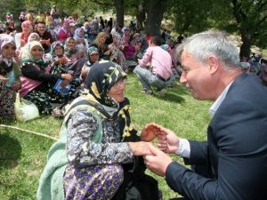 Binlerce Kişi Hayır Yemeğinde Buluştu