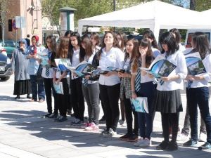 Öğrenciler Yunus Emre’nin Şiirlerini Okudu