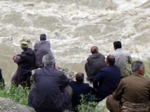 Zap Suyunda Kaybolan Beş Kişinin Cesedine Ulaşıldı