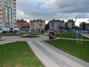 Yeşilyurt Belediyesi 10 Parkı Hizmete Açtı